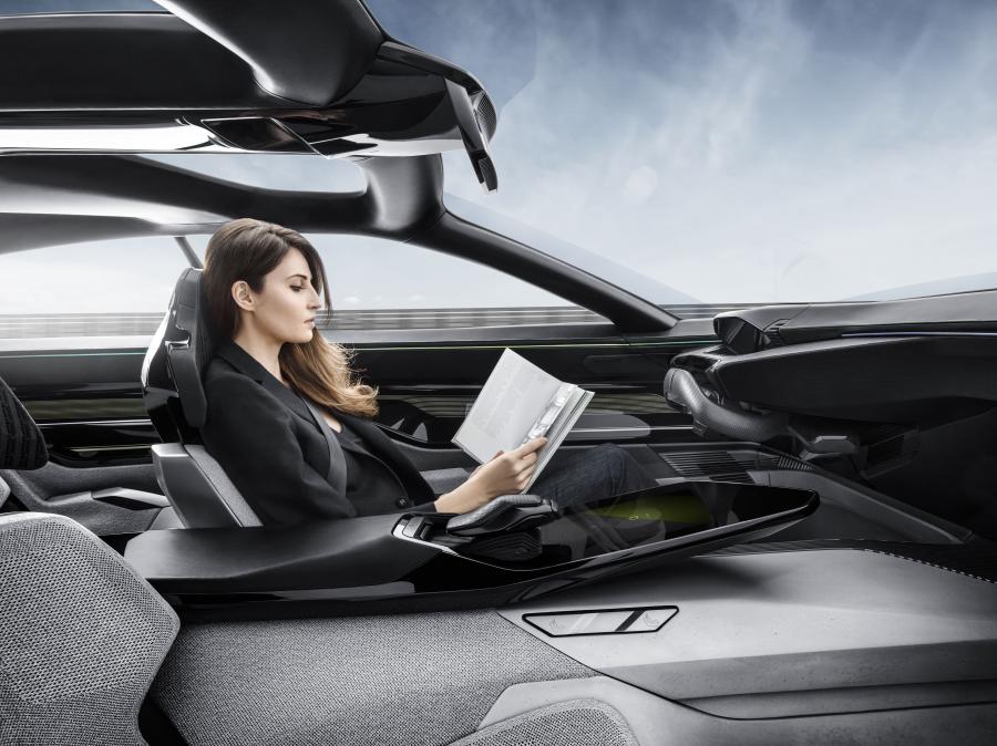 Интерьер Peugeot Instinct Concept 2017 года  (фото 49 из 98)